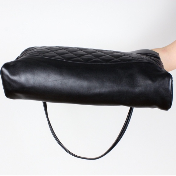 2018 Chanel Lambskin Chanel 31 Medium Shopping Bag - Picture 5 of 8